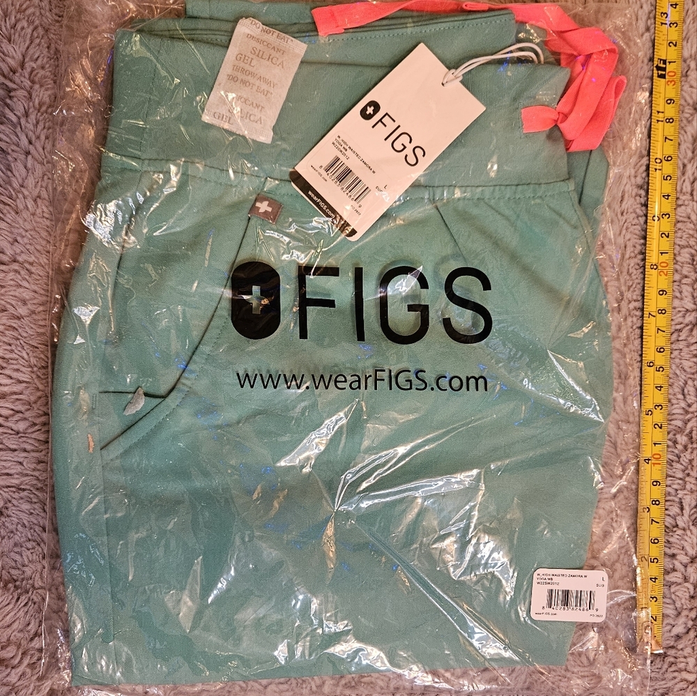Figs scrubs pants high waisted zamora large surgical green